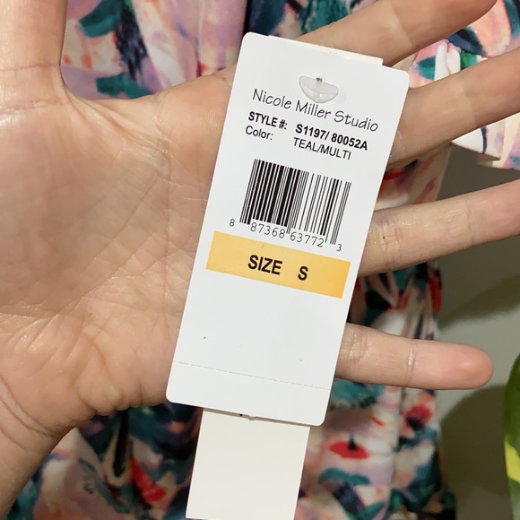 Neiman Marcus Romper - small - Picture 4 of 5